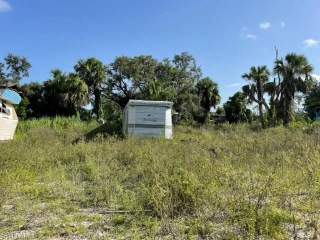 235-237  Santa Cruz  ST, North Fort Myers, FL 33903
