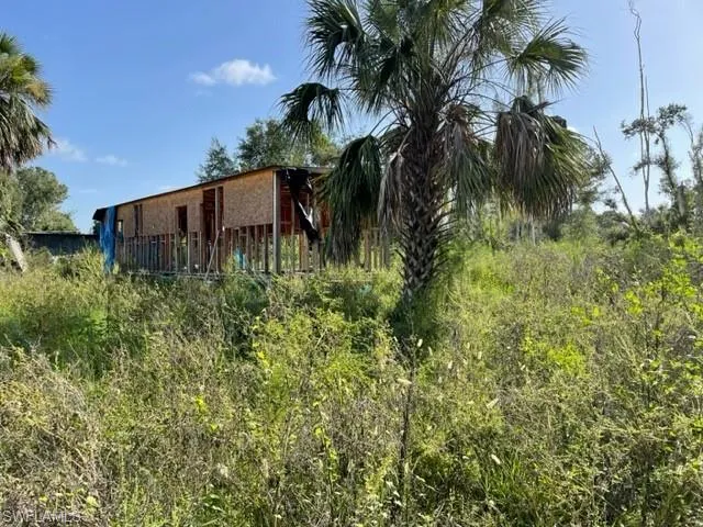 235-237  Santa Cruz  ST, North Fort Myers, FL 33903