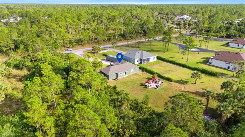 2830  8th NE AVE, Naples, FL 34120
