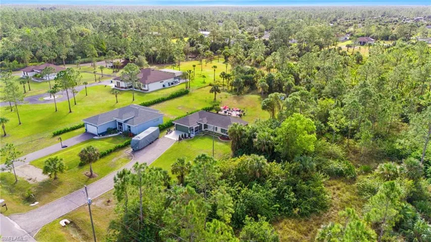 2830  8th NE AVE, Naples, FL 34120