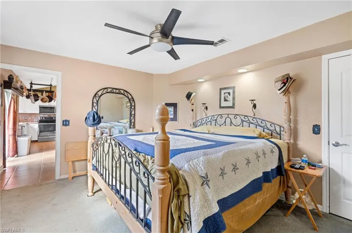 2830  8th NE AVE, Naples, FL 34120