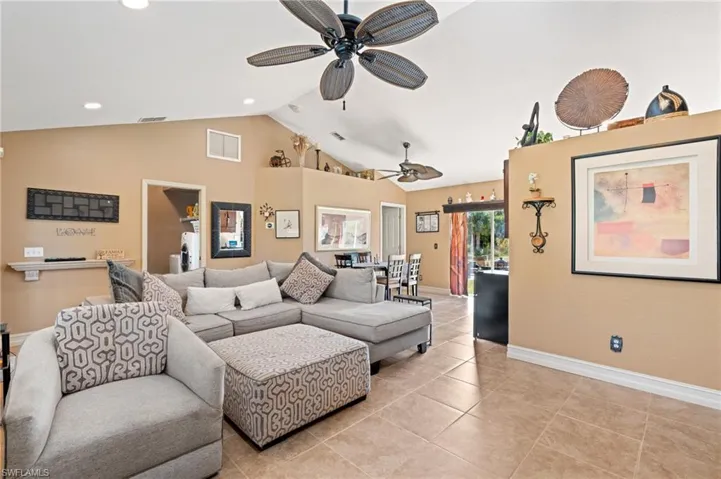 2830  8th NE AVE, Naples, FL 34120