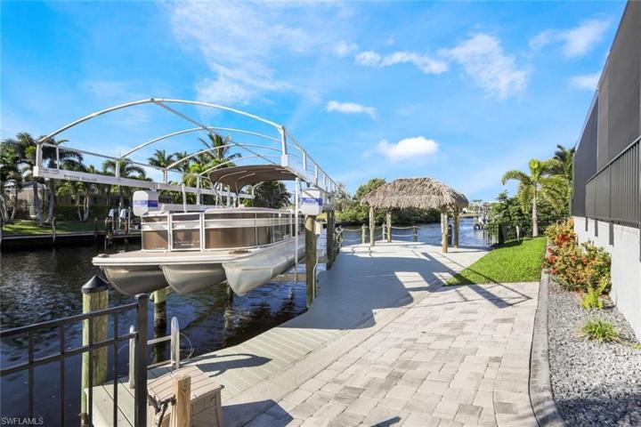 Trex Composite Dock with 10K lift (Boat Available)