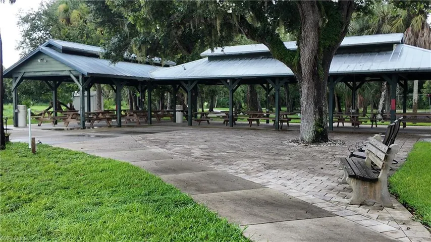 The Lakes Community Park