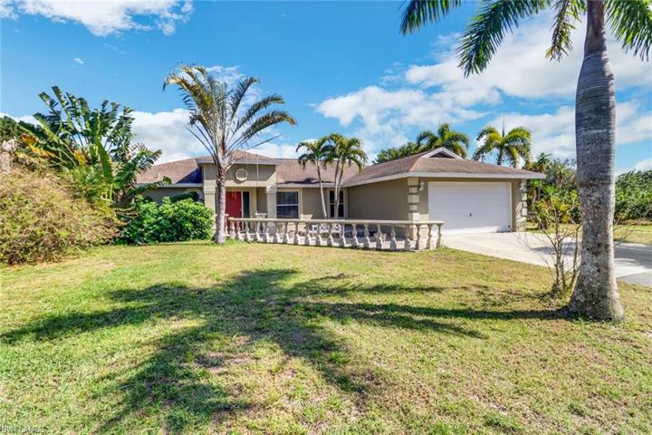 4540  10th NE ST, Naples, FL 34120
