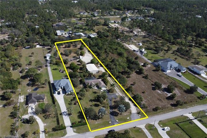 4540  10th NE ST, Naples, FL 34120