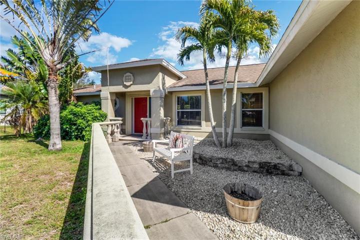 4540  10th NE ST, Naples, FL 34120