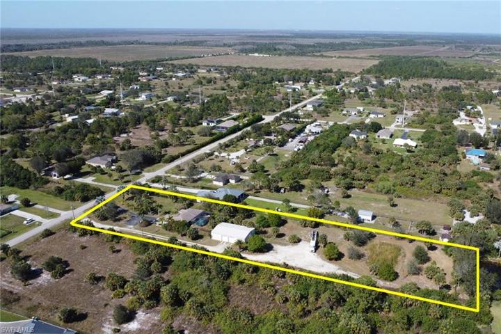 4540  10th NE ST, Naples, FL 34120