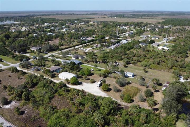 4540  10th NE ST, Naples, FL 34120