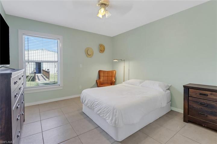 4540  10th NE ST, Naples, FL 34120