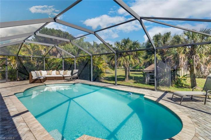 4540  10th NE ST, Naples, FL 34120