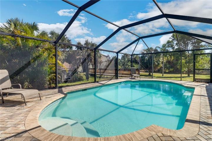 4540  10th NE ST, Naples, FL 34120