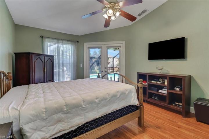 4540  10th NE ST, Naples, FL 34120