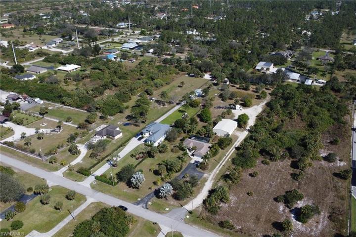 4540  10th NE ST, Naples, FL 34120