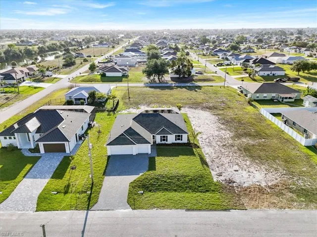 904 NW 12th  PL, Cape Coral, FL 33993