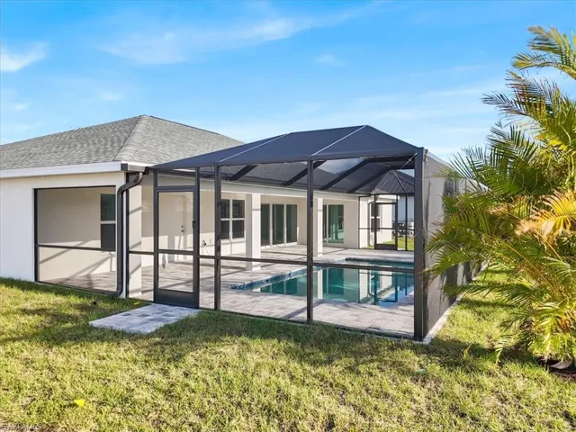 904 NW 12th  PL, Cape Coral, FL 33993