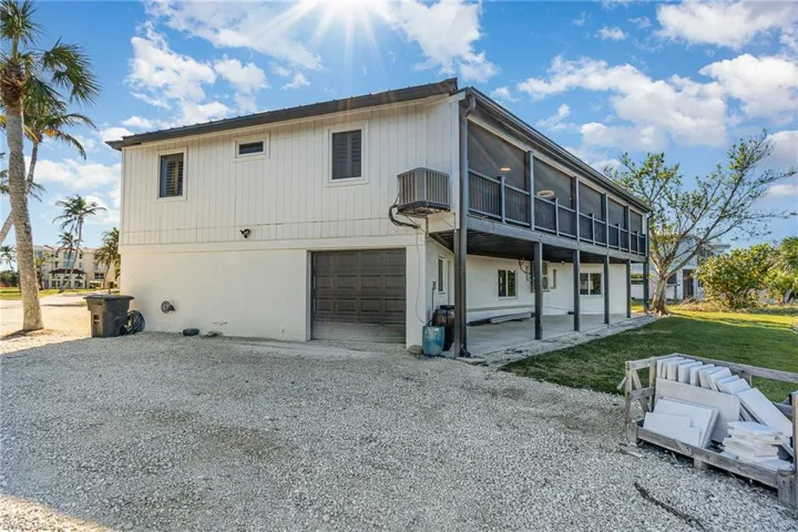 1720 Middle Gulf Dr, Sanibel, Florida 33957