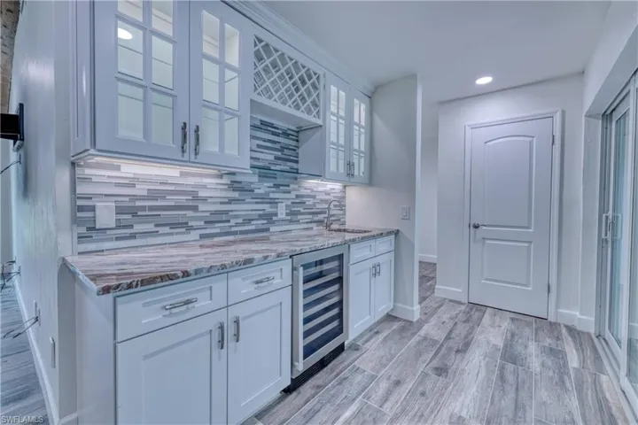 WET BAR