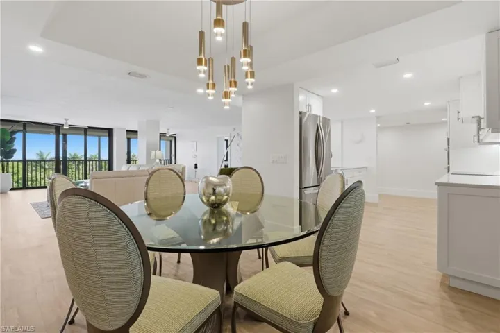 5601 Turtle Bay Dr 302, Naples, Florida 34108