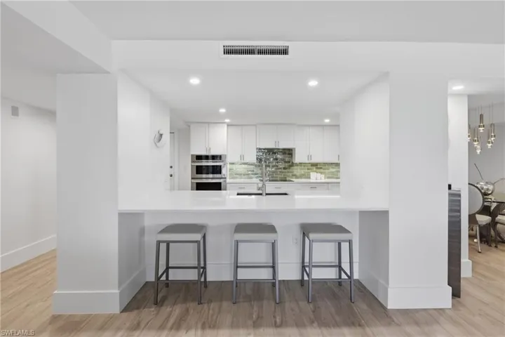 5601 Turtle Bay Dr 302, Naples, Florida 34108