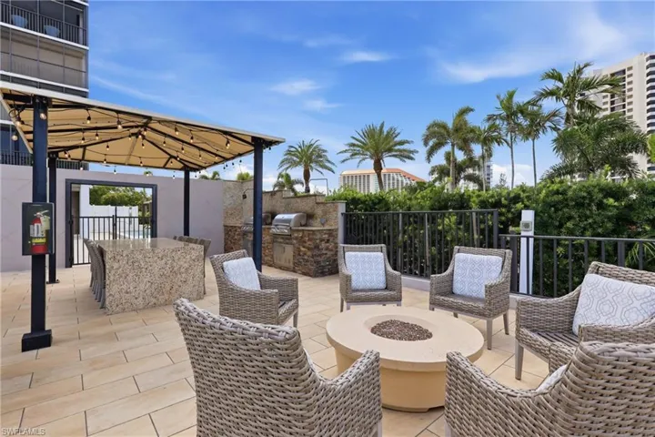 5601 Turtle Bay Dr 302, Naples, Florida 34108