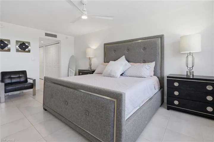 5601 Turtle Bay Dr 302, Naples, Florida 34108