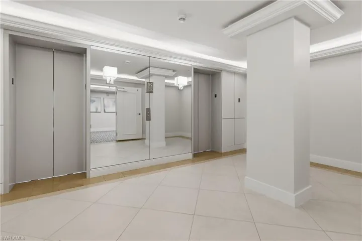 5601 Turtle Bay Dr 302, Naples, Florida 34108
