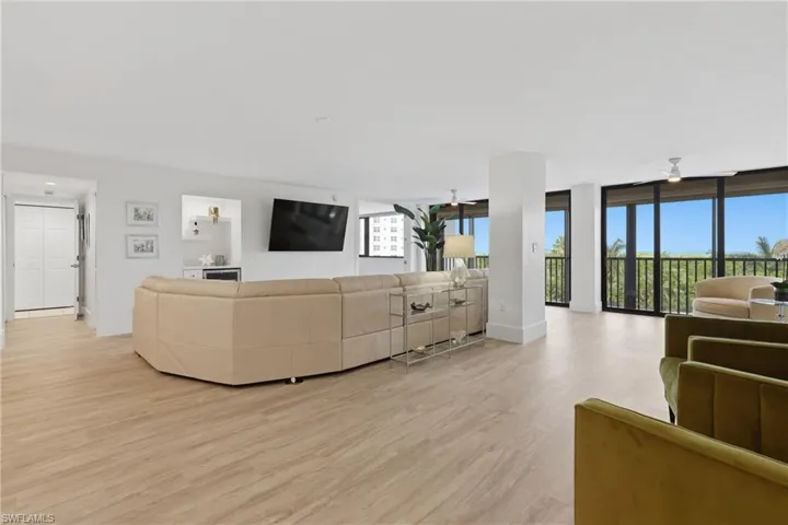 5601 Turtle Bay Dr 302, Naples, Florida 34108