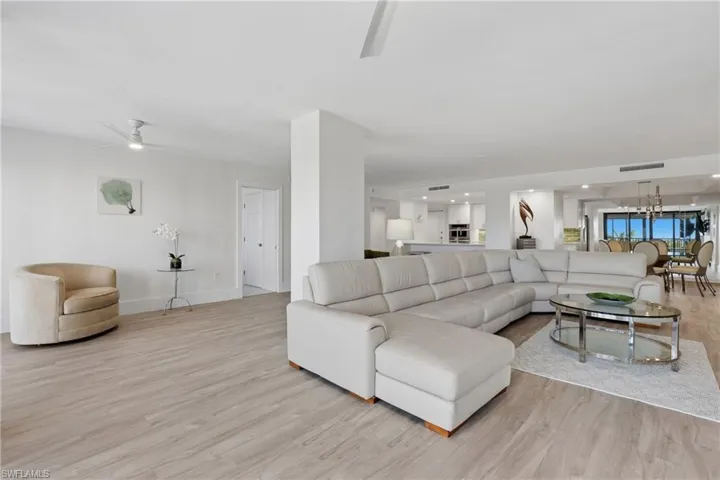 5601 Turtle Bay Dr 302, Naples, Florida 34108