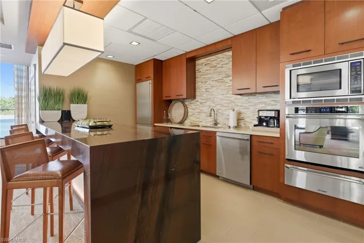 5601 Turtle Bay Dr 302, Naples, Florida 34108