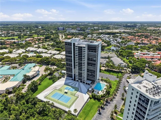 5601 Turtle Bay Dr 302, Naples, Florida 34108