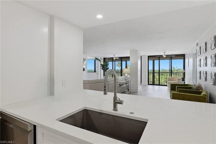 5601 Turtle Bay Dr 302, Naples, Florida 34108