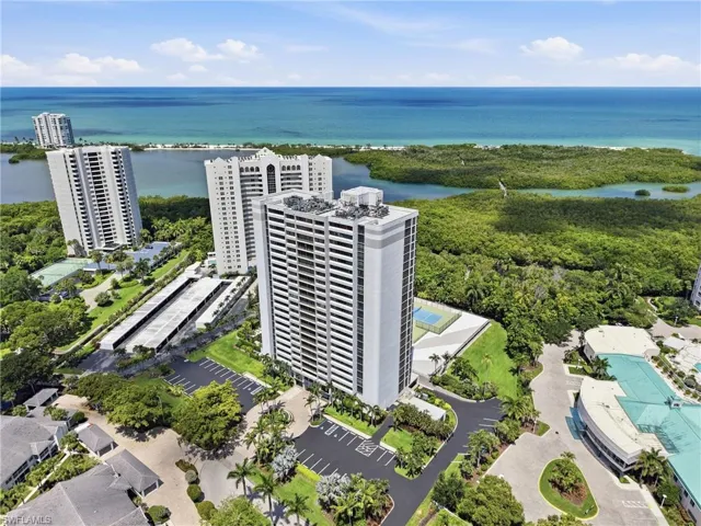 5601 Turtle Bay Dr 302, Naples, Florida 34108