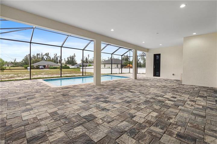 Large pool deck