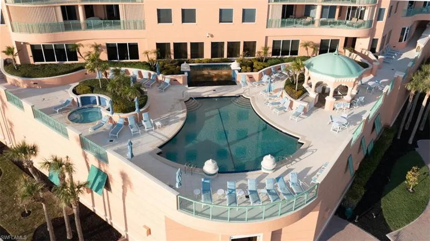 Sunny pool all day long with stunning views of the Gulf of Mexico and the Ten Thousand Islands