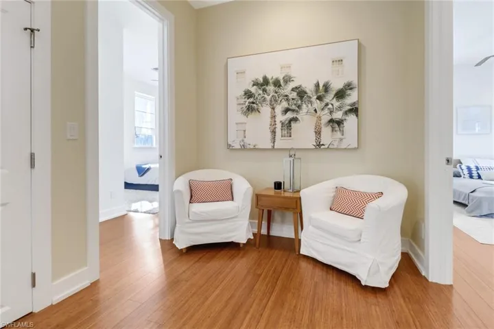 2nd Floor Sitting Area