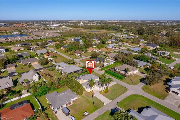 Birds eye view of property