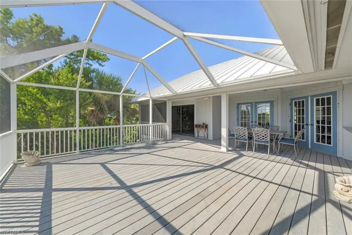 Screened Deck