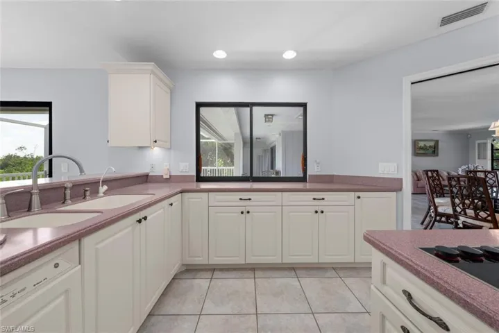 5135 Joewood Dr, Sanibel, Florida 33957