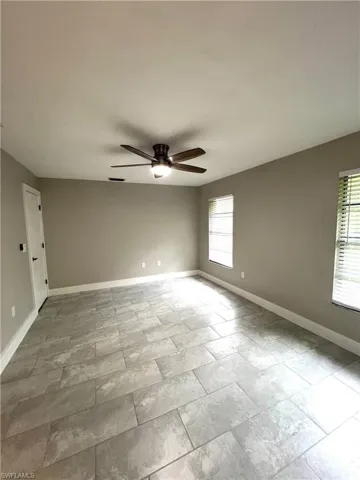 834 Gardenside Ct - Primary Bedroom
