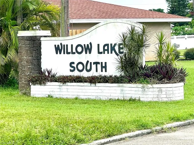 834 Gardenside Ct - Willow Lake South Neighborhood