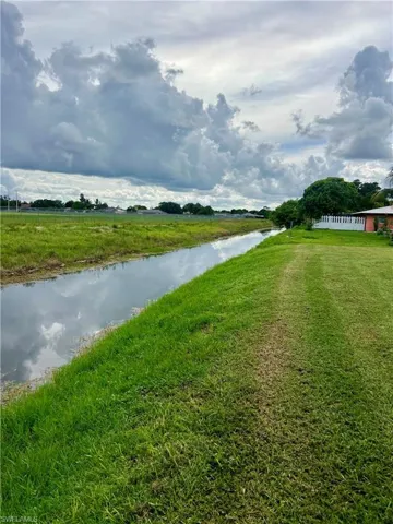 834 Gardenside Ct - Canal - Back of Property