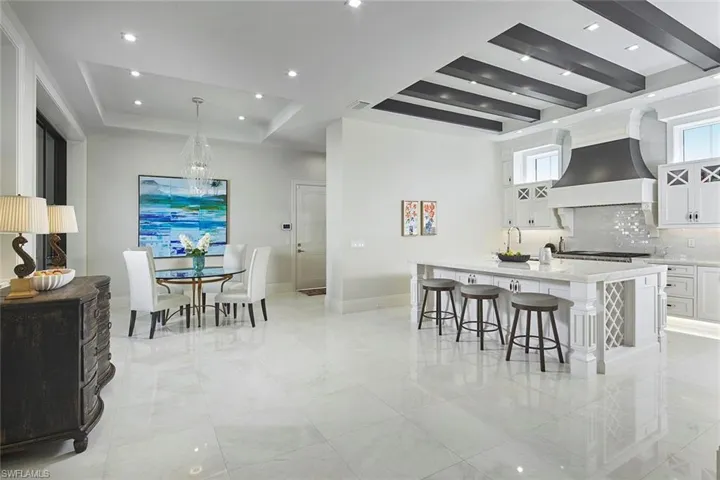 803 Shadow Lake Ln, Naples, Florida 34108