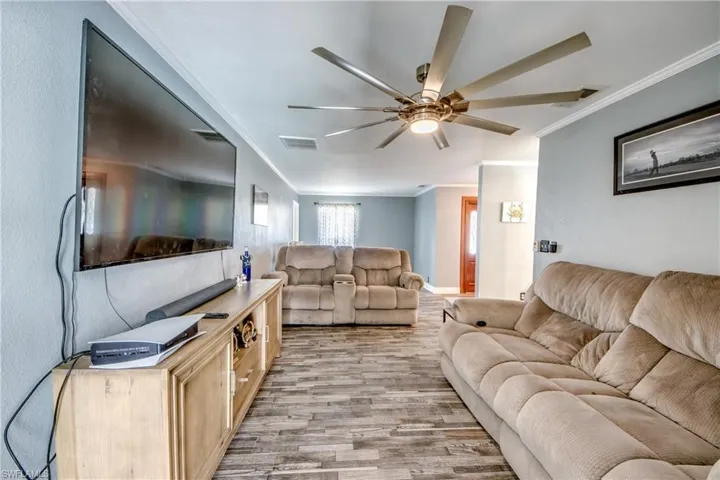 1131 Se 34th St, Cape Coral, Florida 33904
