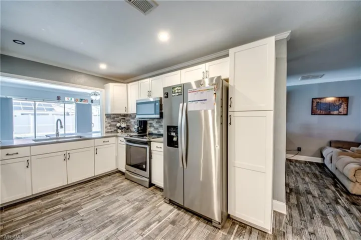 1131 Se 34th St, Cape Coral, Florida 33904
