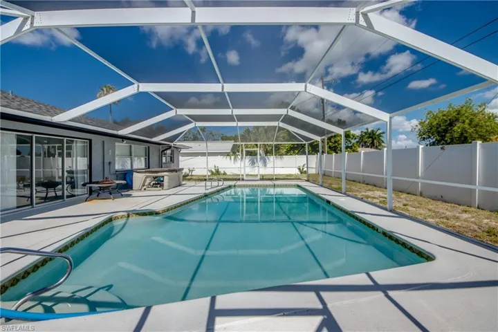 1131 Se 34th St, Cape Coral, Florida 33904