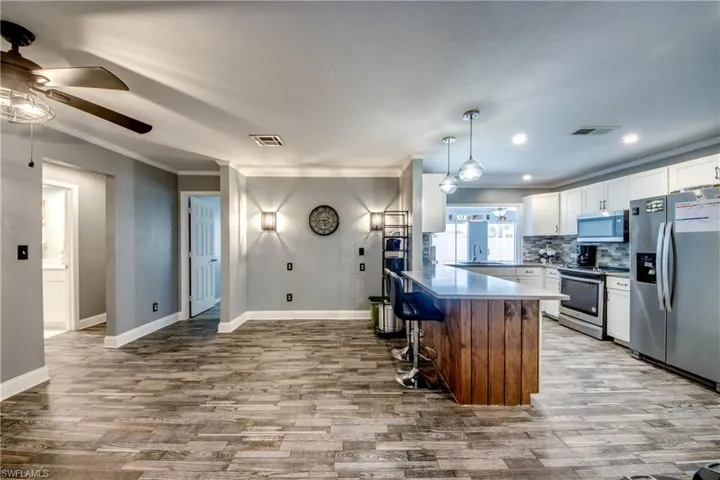 1131 Se 34th St, Cape Coral, Florida 33904