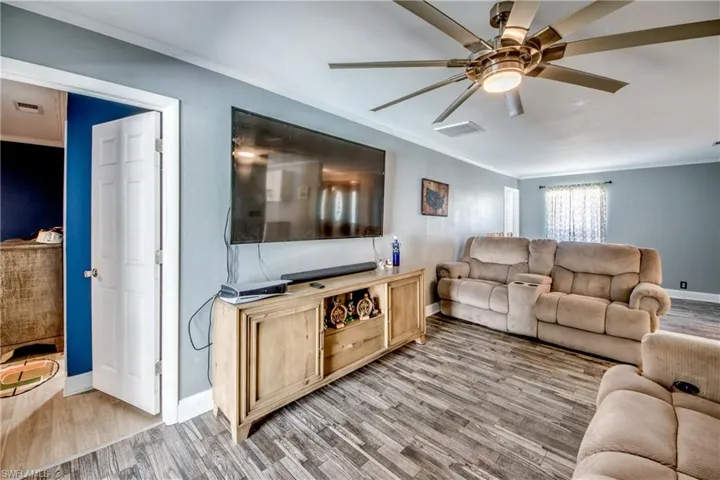 1131 Se 34th St, Cape Coral, Florida 33904
