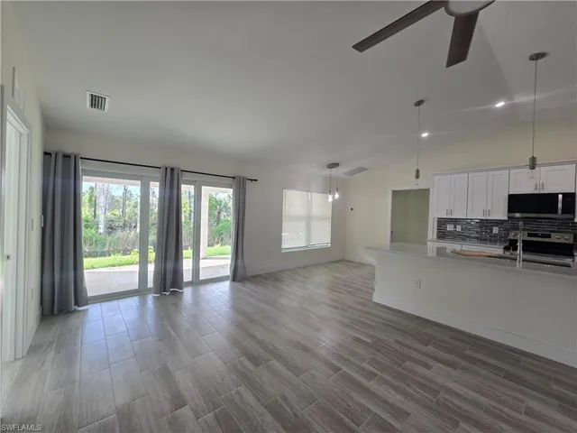 51  Wilmington  PKWY, Cape Coral, FL 33993