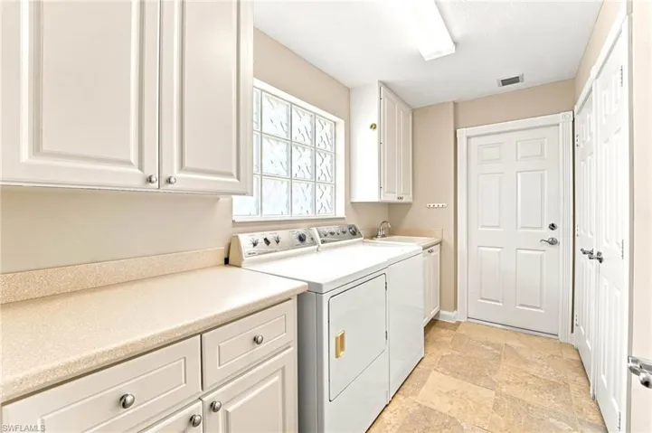 8141 Xenia Ln, Naples, Florida 34114